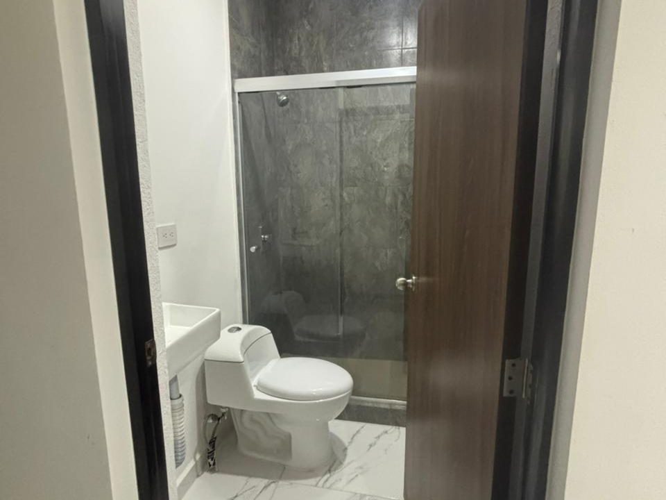 db82ef4f-02e8-4466-a9a5-56138ae45952