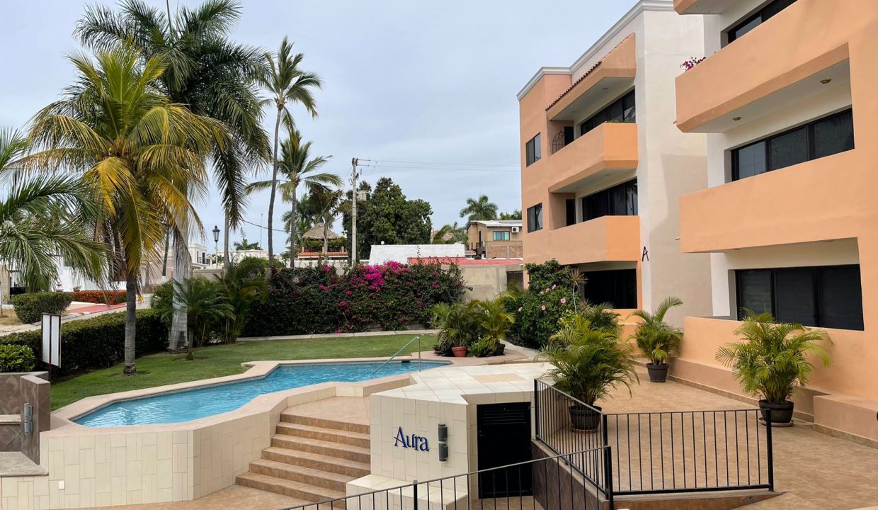 9fdb526b-60db-432e-a2b5-f12bd14341ee